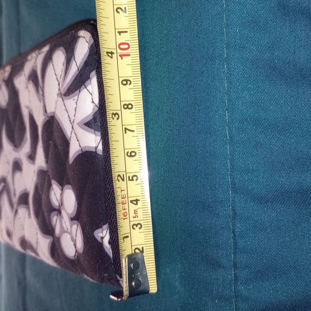 2 Vera Bradley Clutch Wallets⁰ - Picture 5 of 10